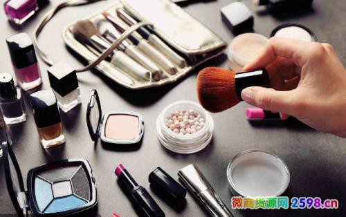 化妆品批发市场在哪里？怎么找化妆品货源？进货渠道全解析